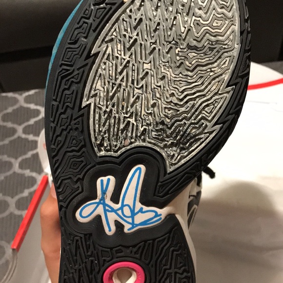 Kyrie infinity south beach - Picture 5 of 6